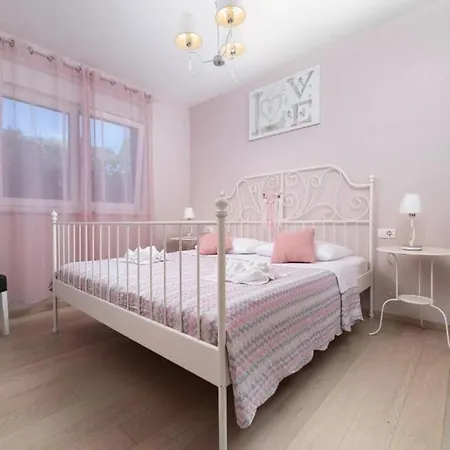 Marina Apartman