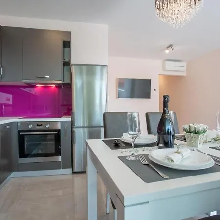 Marina Apartament *