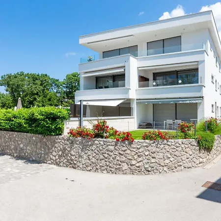 Marina Apartament *